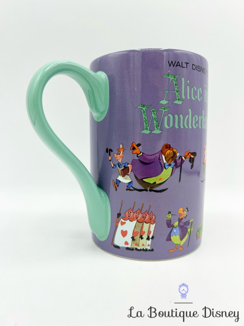 tasse-alice-in-wonderland-disney-store-mug-alice-pays-des-merveilles-affiche-cinema-vintage-violet (1)