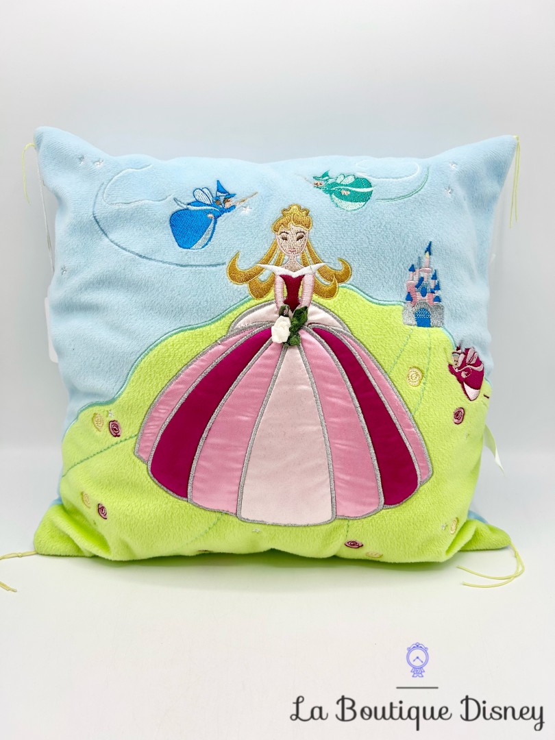 coussin-la-belle-au-bois-dormant-disneyland-disney-oreiller-broderie (3)