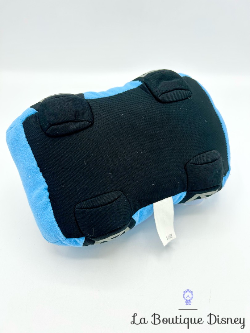 peluche-sally-cars-disney-nicotoy-voiture-bleu-fille (3)