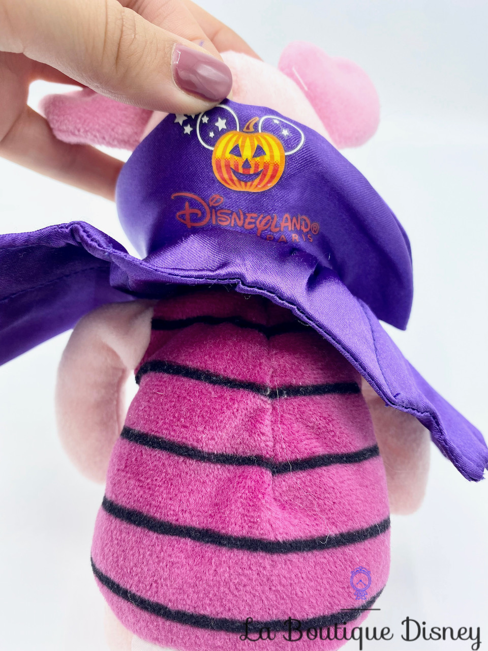 peluche-porcinet-vampire-disneyland-disney-winnie-ourson-halloween-costume-3