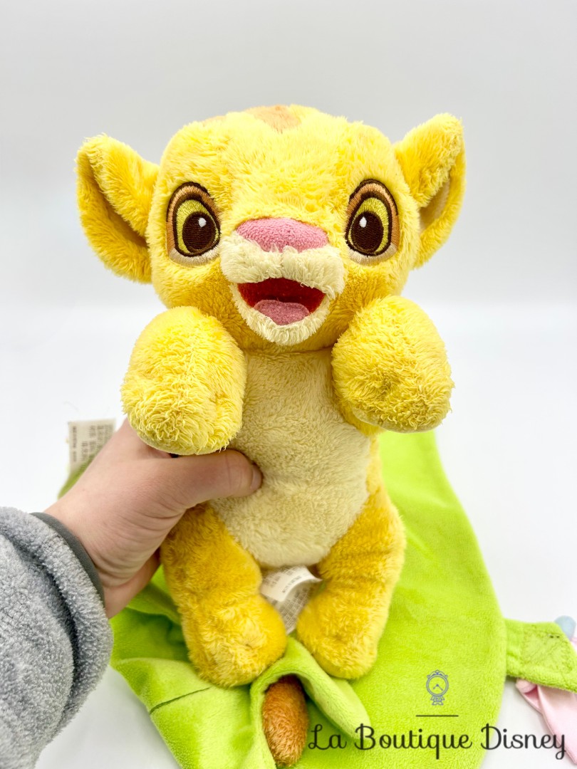 peluche-simba-couverture-disney-babies-disneyland-le-roi-lion-couffin-feuille-vert (5)
