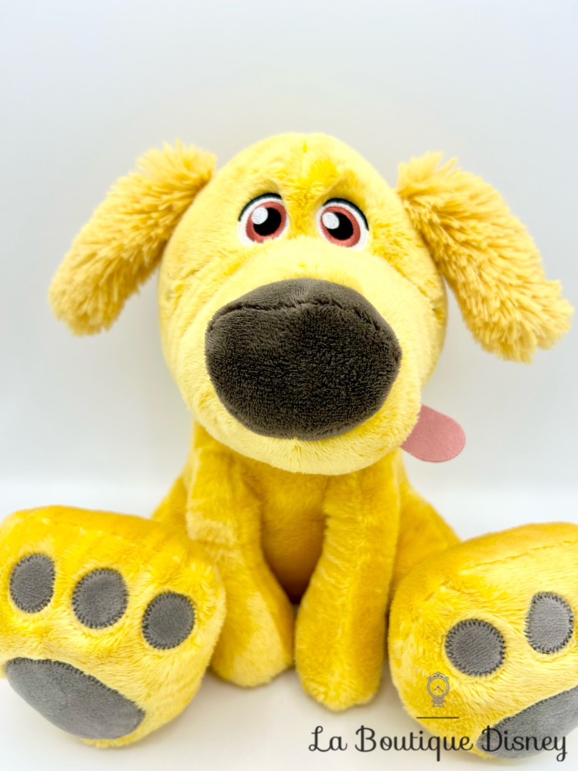 peluche-doug-big-feet-disney-parks-disneyland-chien-la-haut (2)