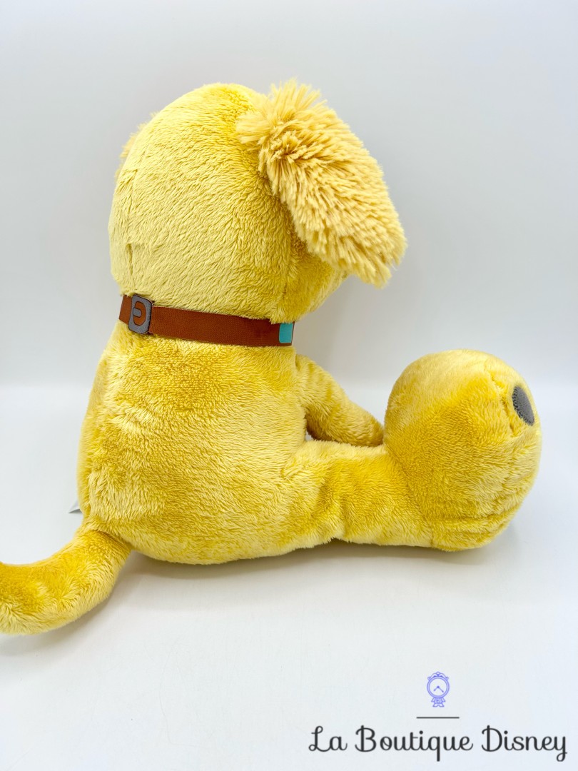 peluche-doug-big-feet-disney-parks-disneyland-chien-la-haut (5)