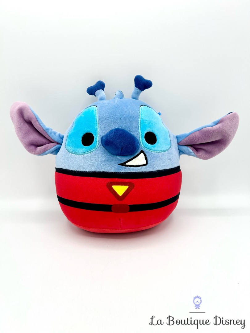 peluche-stitch-experience-626-squishmallows-disney-combinaison-rouge (2)