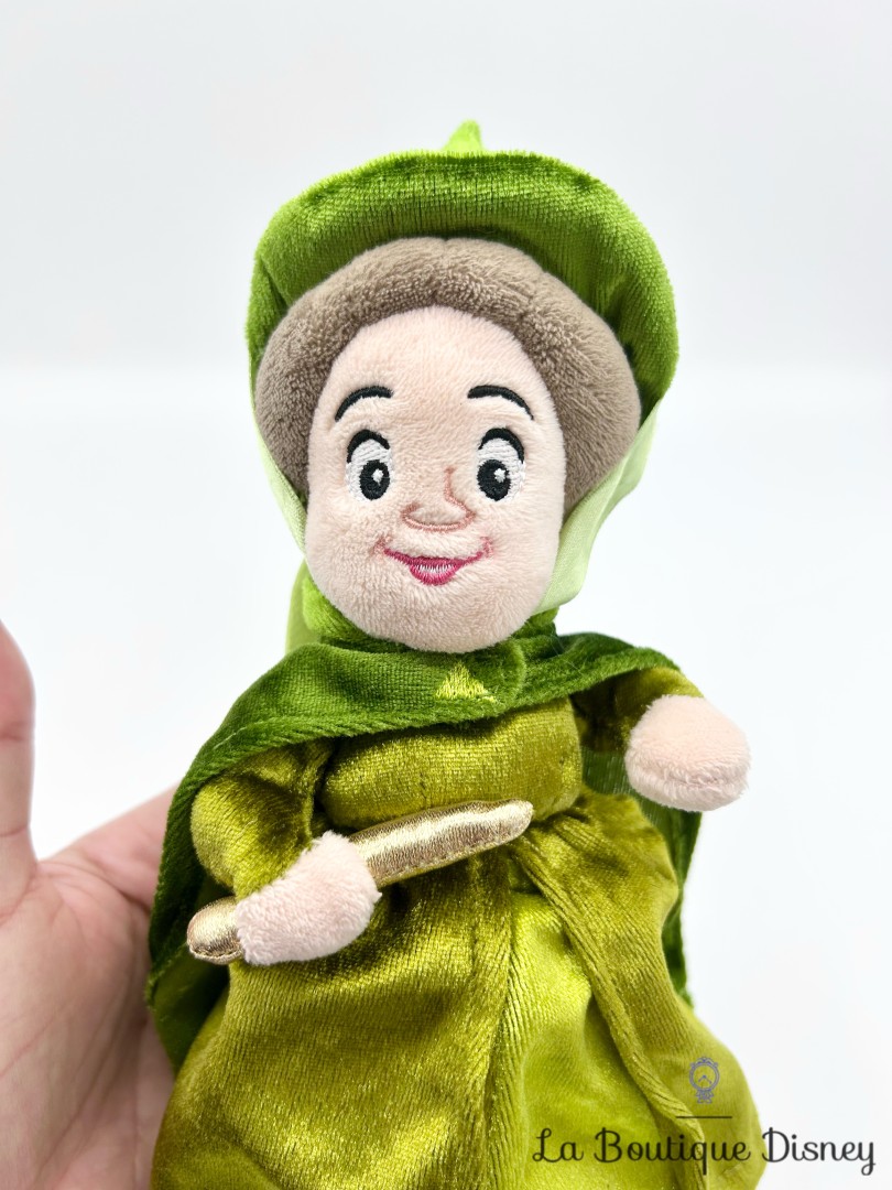 peluche-paquerette-fée-la-belle-au-bois-dormant-disney-parks-fée-verte (4)