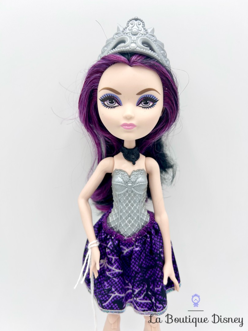 Poupée Ever After High Raven Queen Classique noir violet 28 cm