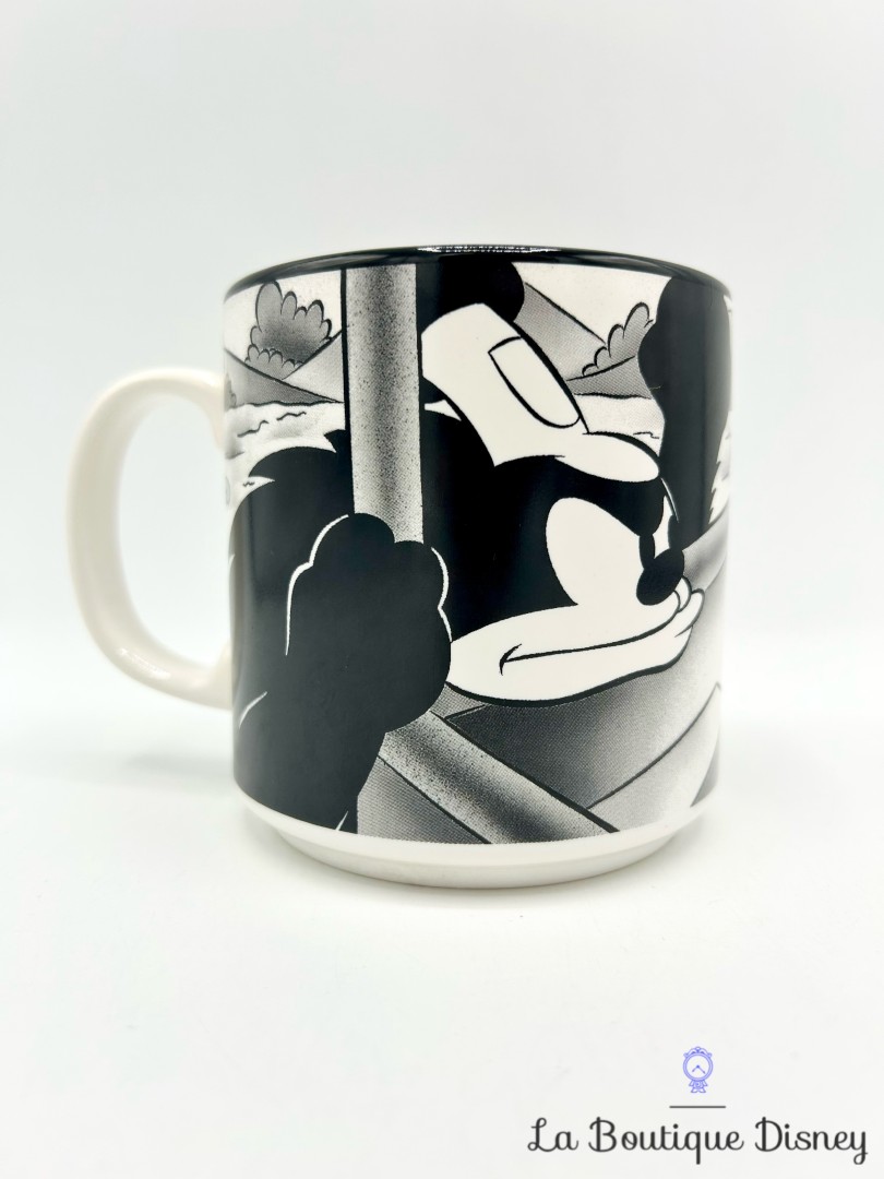 tasse-scene-mickey-steamboat-willie-disney-england-mug-scene-film-bateau-noir-blanc (2)