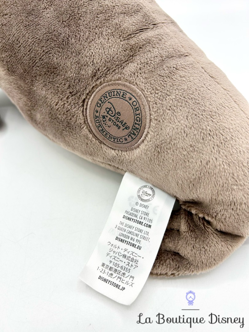 peluche-gérard-otarie-le-monde-de-dory-disney-store-écusson-marron-némo (15)