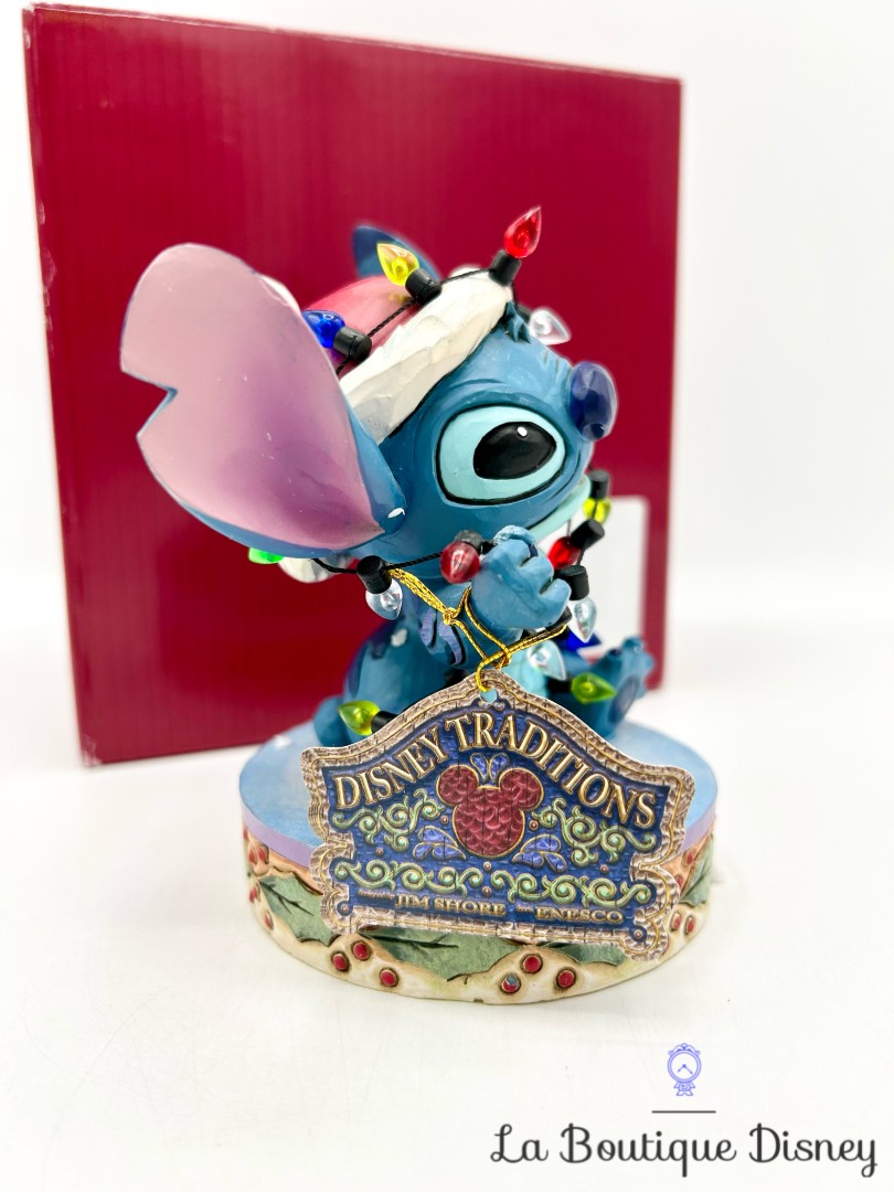 figurine-jim-shore-stitch-guirlande-all-tangled-up-disney-traditions-showcase-enesco (1)