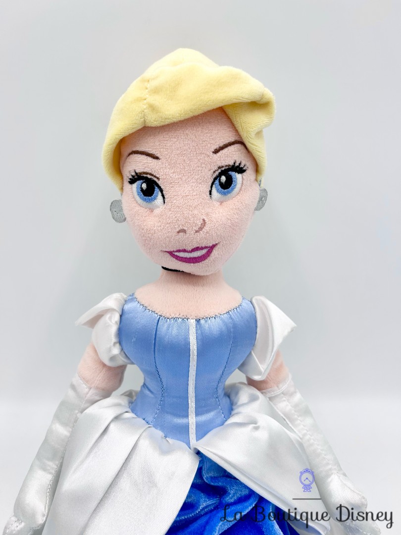 poupée-chiffon-cendrillon-disney-store-peluche-princesse-bleu (6)