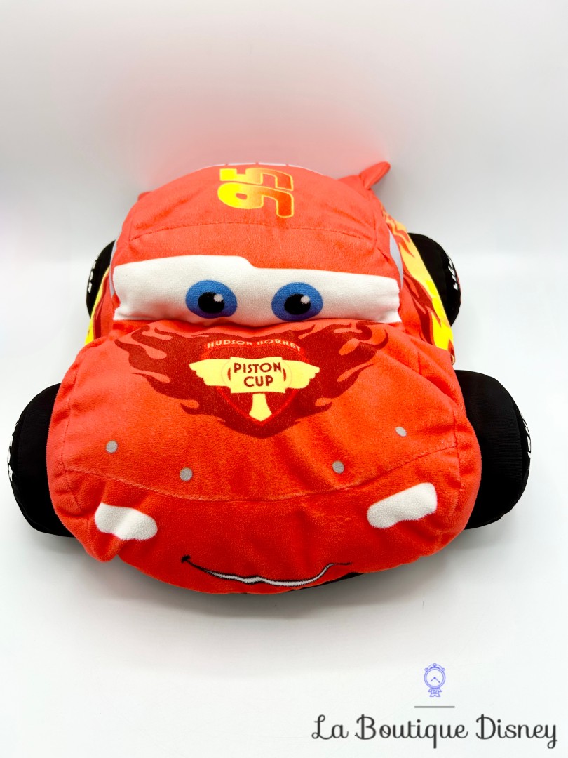 peluche-range-pyjama-flash-mcqueen-cars-disney-simba-toys-voiture-rouge-xxl (1)
