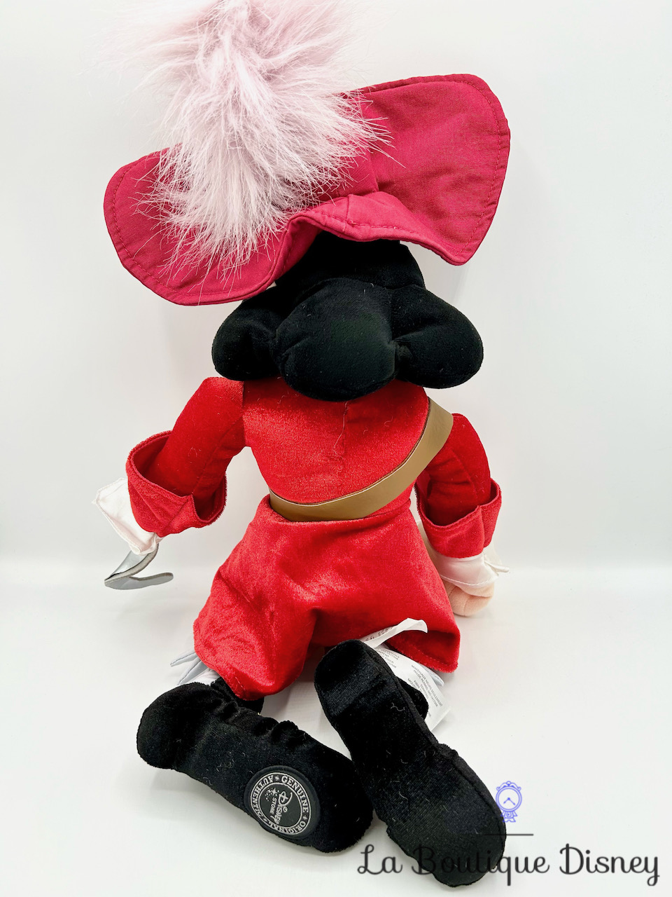 peluche-capitaine-crochet-disney-store-peter-pan-rouge-écusson-2