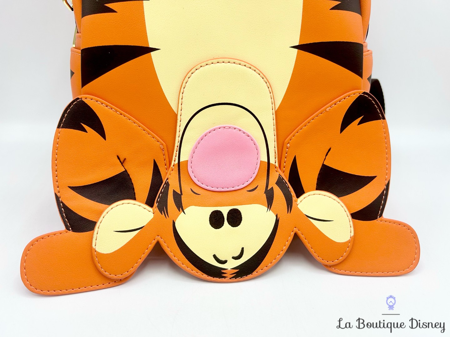 sac-a-dos-loungefly-tigrou-disney-envers (2)