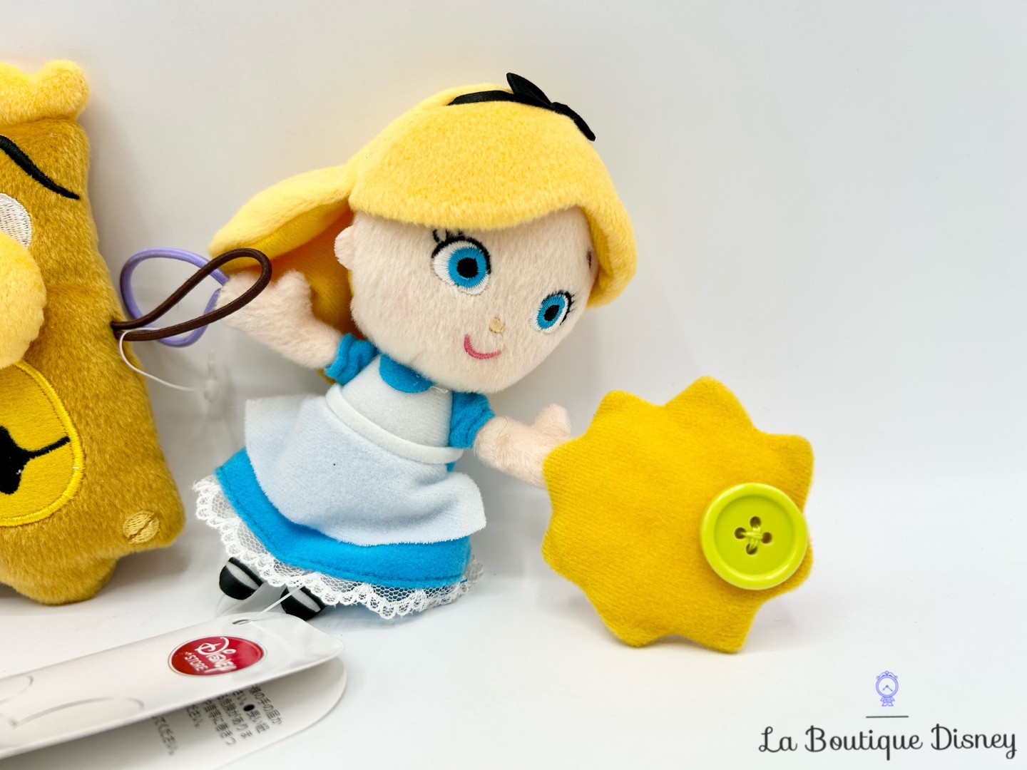 décoration-embrasse-rideaux-alice-au-pays-des-merveilles-disney-store-japon-porte-accroches (1)