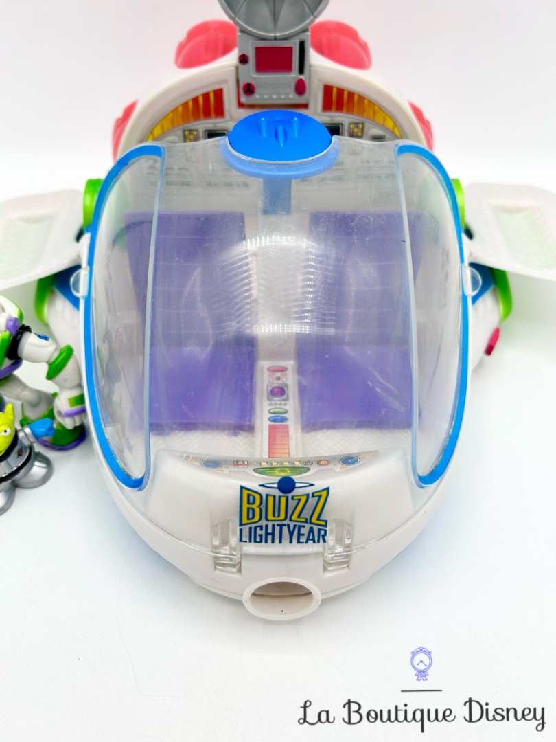 jouet-vaisseau-buzz-éclair-intergalactic-spaceship-adventure-toy-story-and-beyond-disney-hasbro-2003 (12)