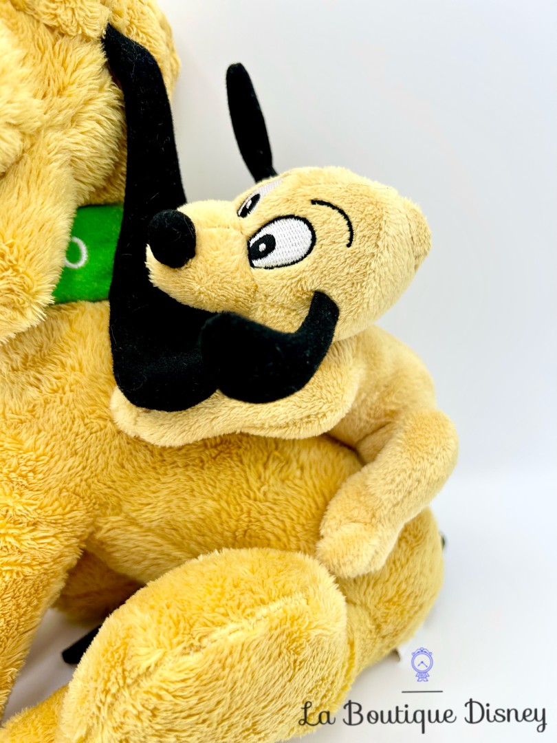 peluche-pluto-bébé-pluto-disneyland-disney-chien-jaune (4)
