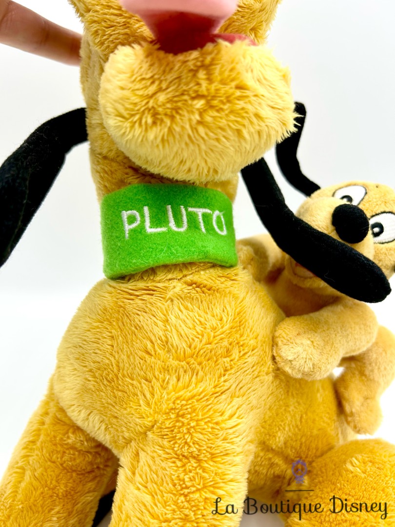 peluche-pluto-bébé-pluto-disneyland-disney-chien-jaune (3)