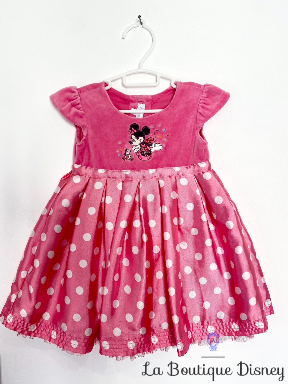 robe-minnie-mouse-disney-store-rose-pois-blanc-broderie-jupon-velour-5