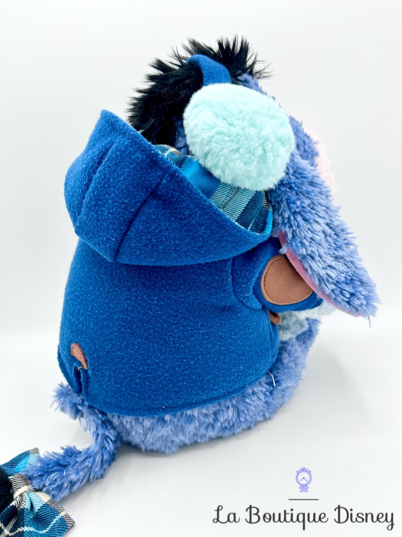 peluche-bourriquet-special-edition-bleu-disney-store-ecusson-manteau-ane (7)