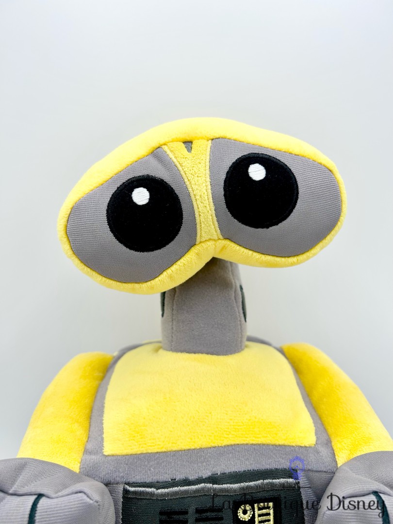 peluche-wall-e-disney-store-exclusive-robot-jaune-ecusson (5)