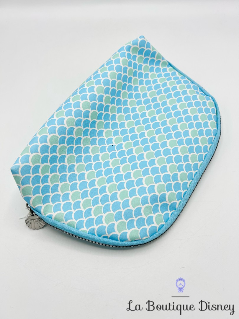 pochette-ariel-la-petite-sirene-sparkles-like-the-sea-disney-primark-trousse-maquillage-bleu (3)