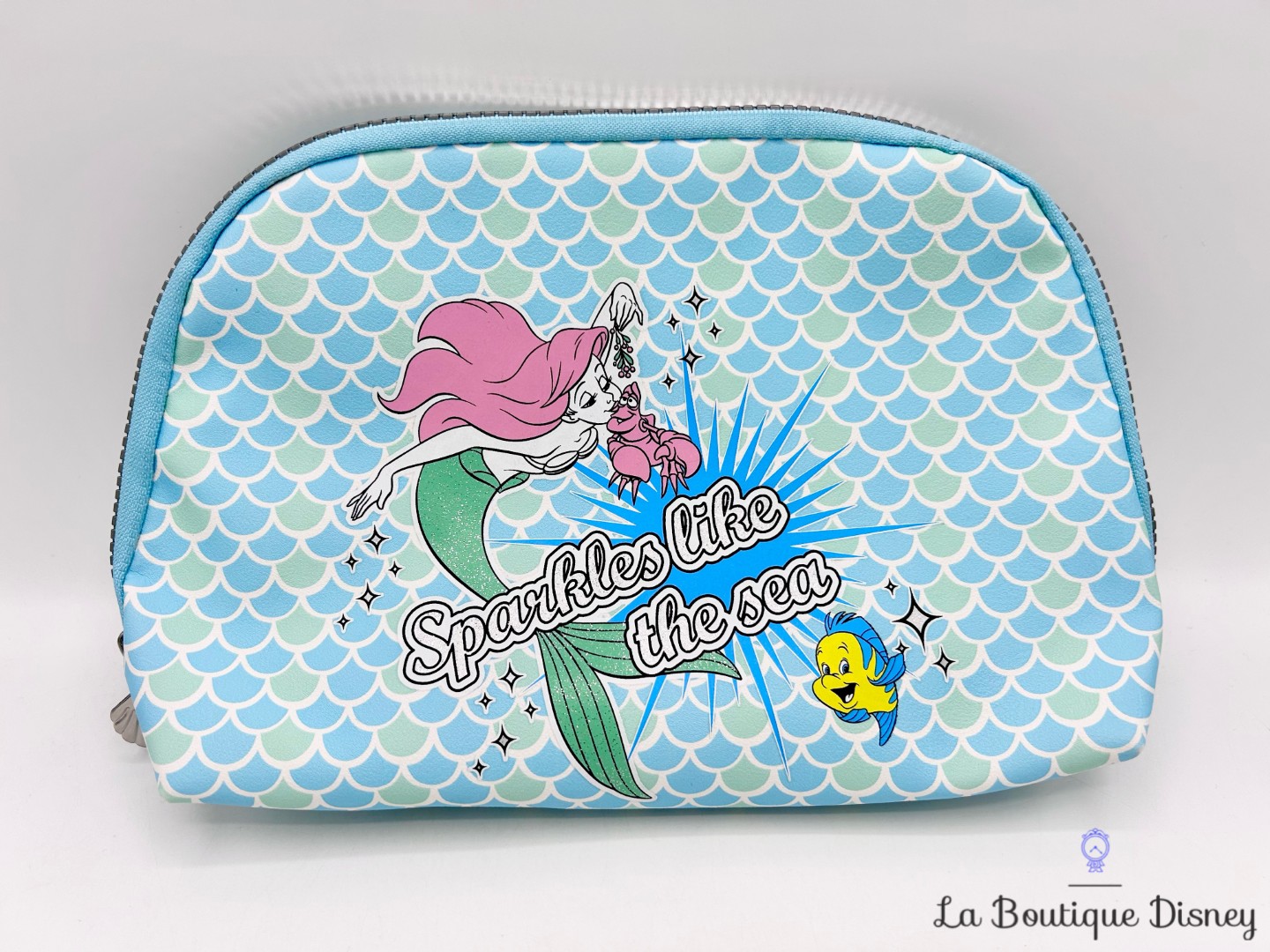 pochette-ariel-la-petite-sirene-sparkles-like-the-sea-disney-primark-trousse-maquillage-bleu (4)