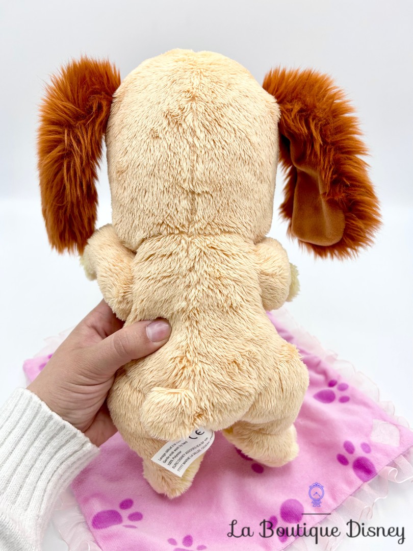 peluche-lady-couverture-la-belle-et-le-clochard-disneyland-disney-couffin-rose (7)