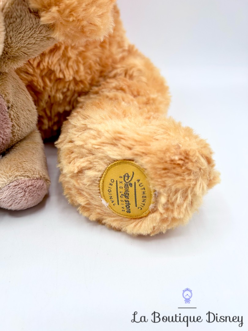peluche-winnie-doudou-ours-disney-store-ecusson-poils-longs (4)