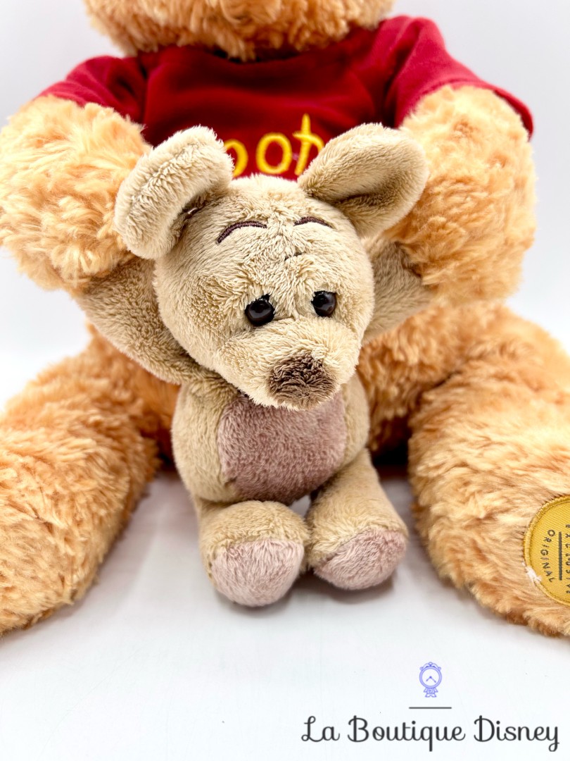 peluche-winnie-doudou-ours-disney-store-ecusson-poils-longs (5)