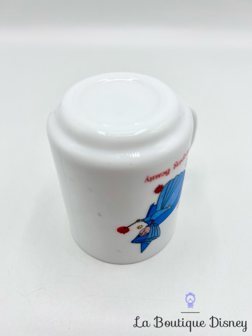 tasse-la-belle-au-bois-dormant-sleeping-beauty-disney-arcopal-vintage-fée-bleue-pimprenelle (1)