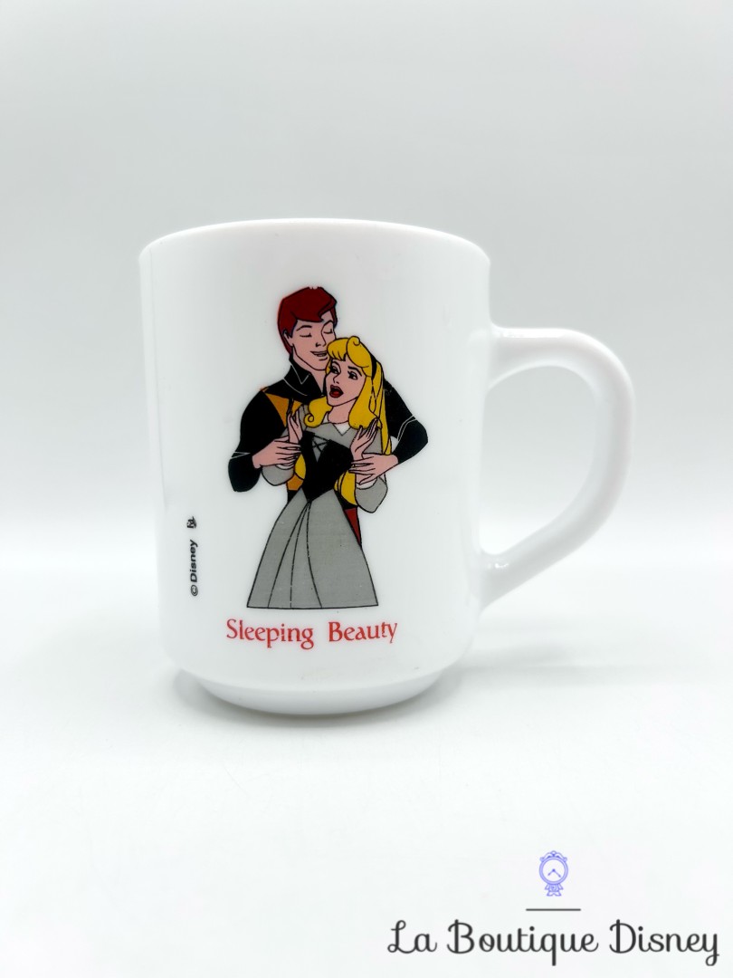 tasse-la-belle-au-bois-dormant-sleeping-beauty-disney-arcopal-vintage-fée-bleue-pimprenelle (2)