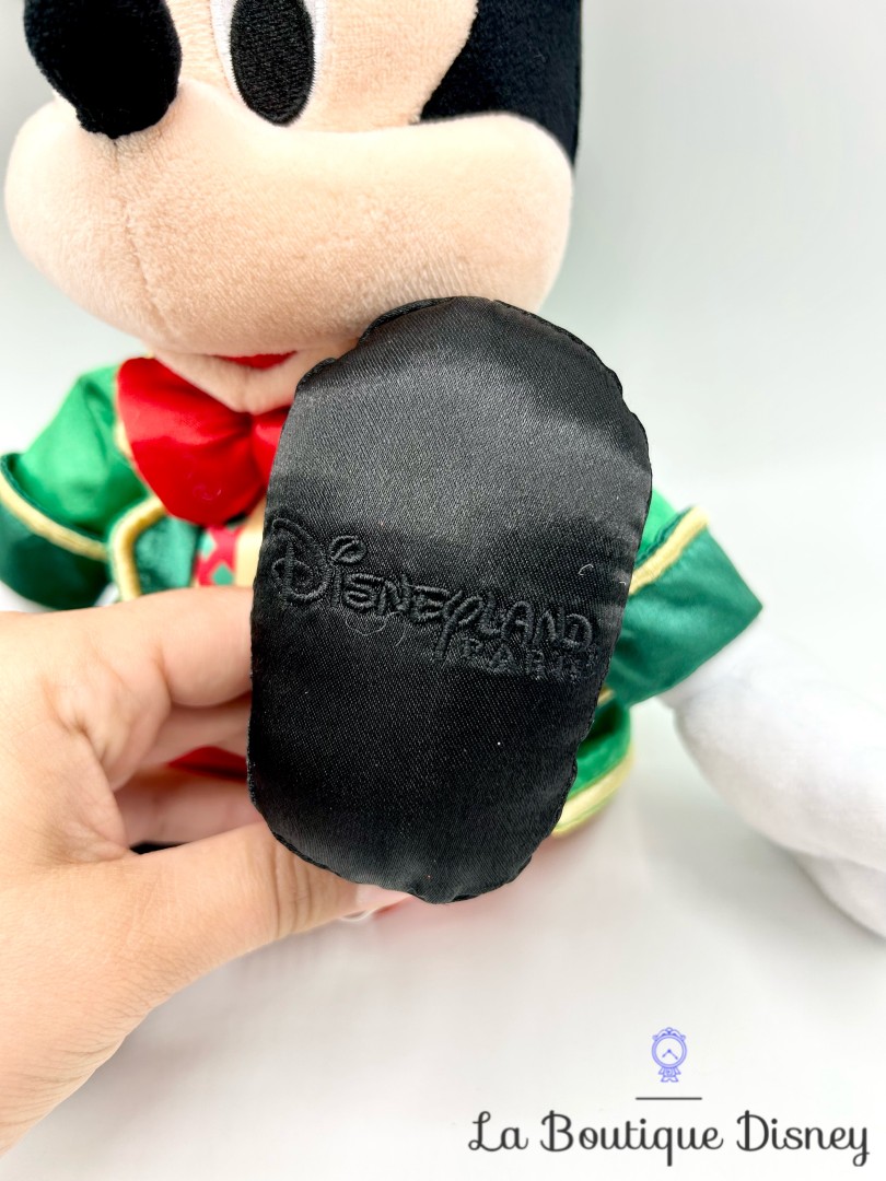 peluche-mickey-mouse-noel-disneyland-disney-2024-rouge-vert- (7)