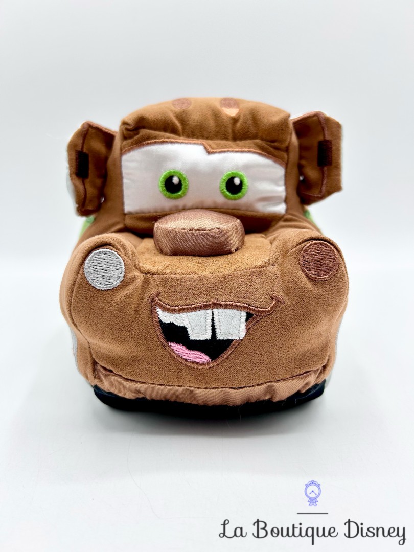 peluche-martin-cars-disney-store-ecusson-voiture-depanneuse-marron (2)