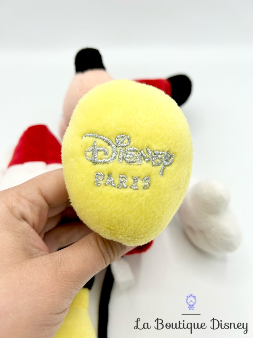 peluche-mickey-mouse-tour-eiffel-disney-store-paris-france (7)