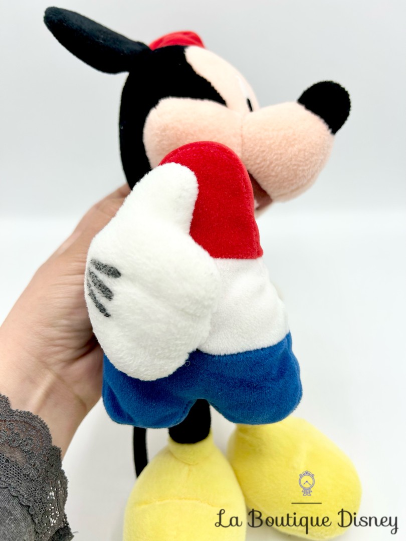 peluche-mickey-mouse-tour-eiffel-disney-store-paris-france (6)