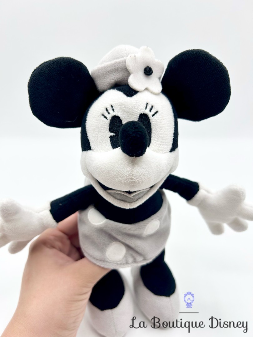Peluche-Minnie-Mouse-Steamboat-Willie-Disney-Parks-noir-gris-26-cm (1)
