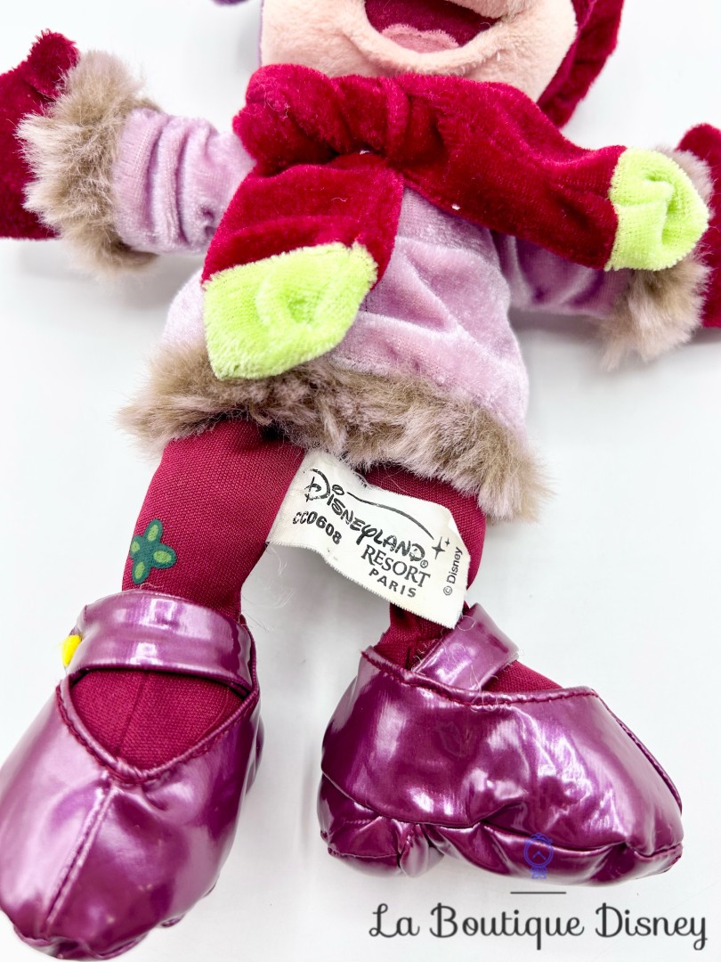 Peluche-Minnie-Mouse-Hiver-Disneyland-Paris-Disney-manteau-chapeau-violet-26-cm (3)