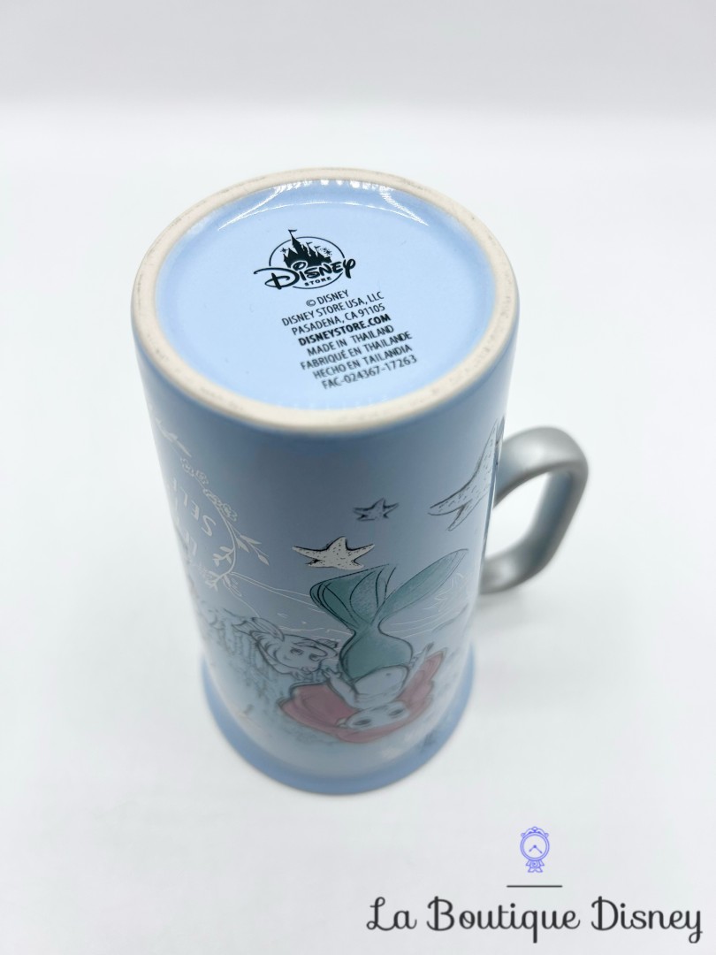 Tasse-Princesses-Animators-Collection-Disney-Store-2017-mug-bleu (1)