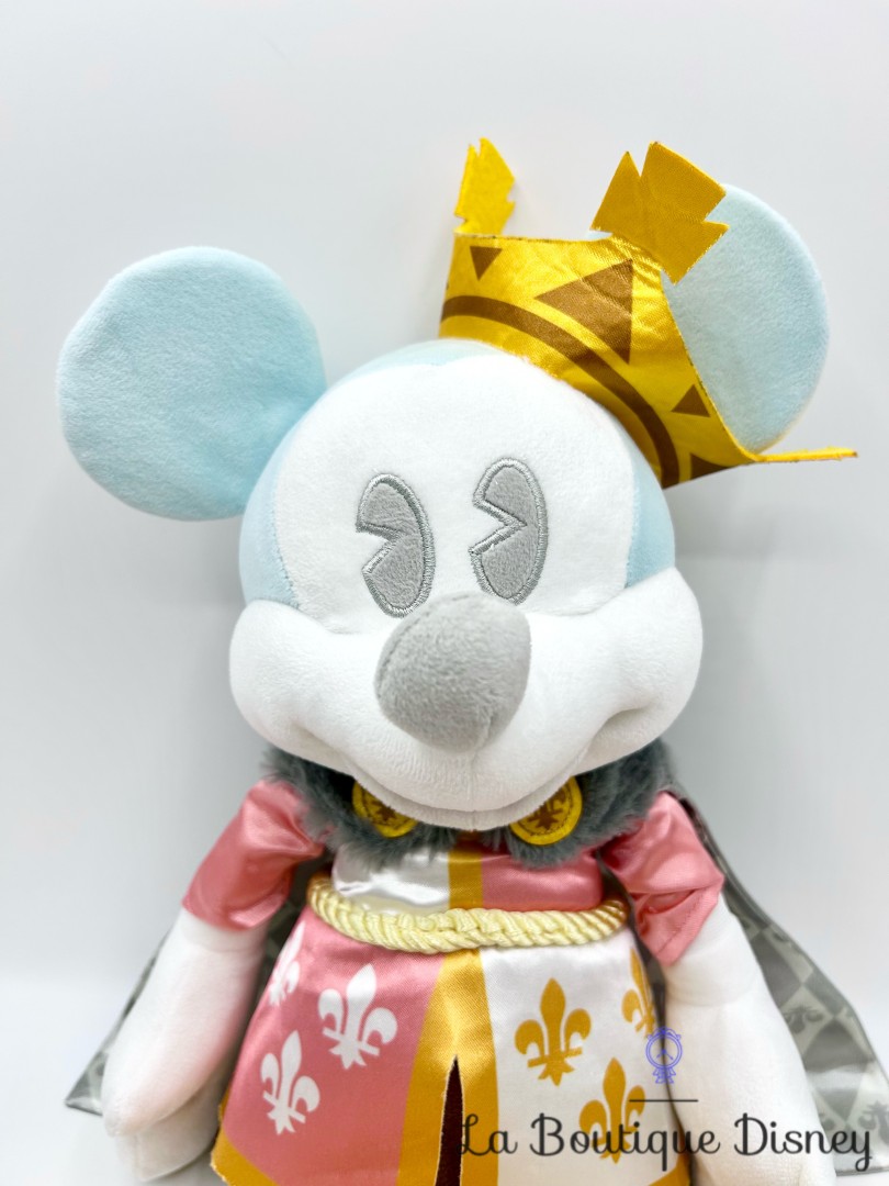 Peluche-Mickey-Mouse-The-Main-Attraction-7-sur-12-Prince-Charming-Regal-Carrousel-Disney-Store-2020-Édition-limitée-43-cm (2)