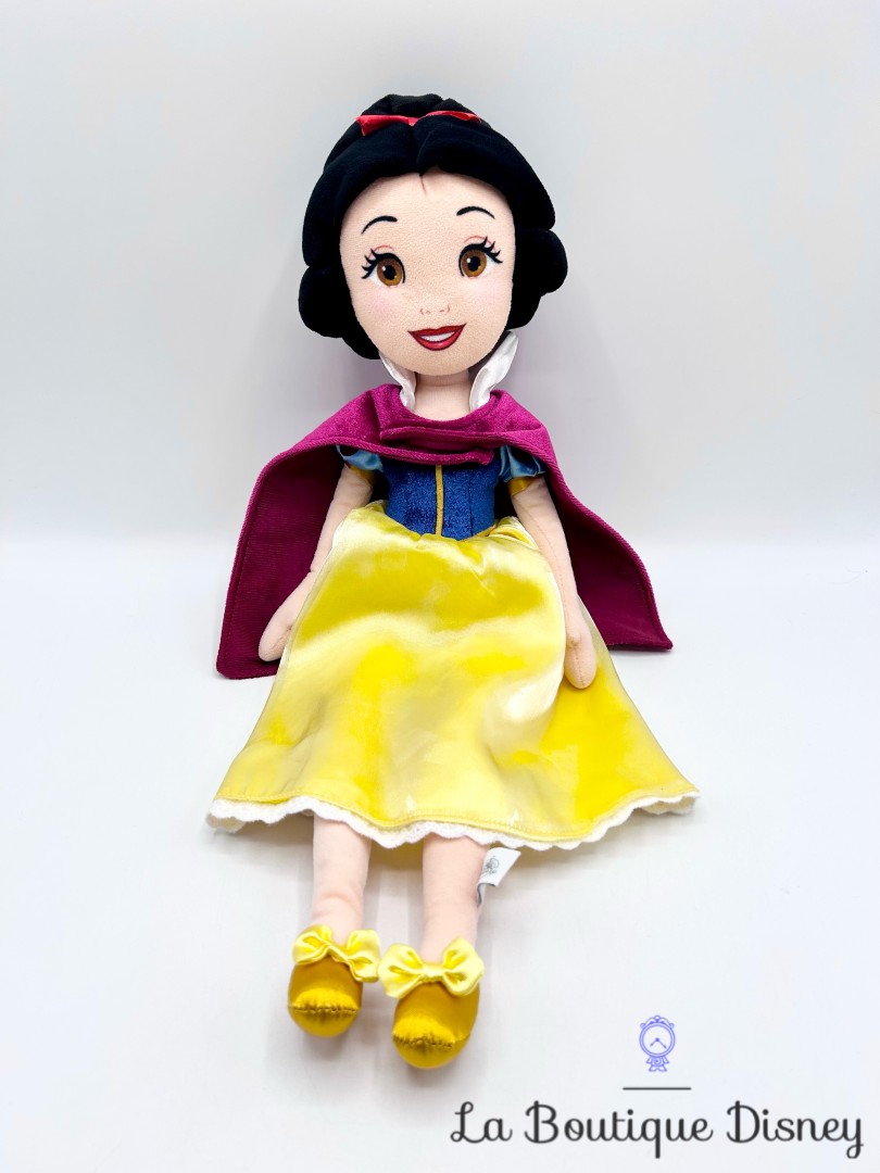Troc Echange Poupée porcelaine 17cm blanche neige sur