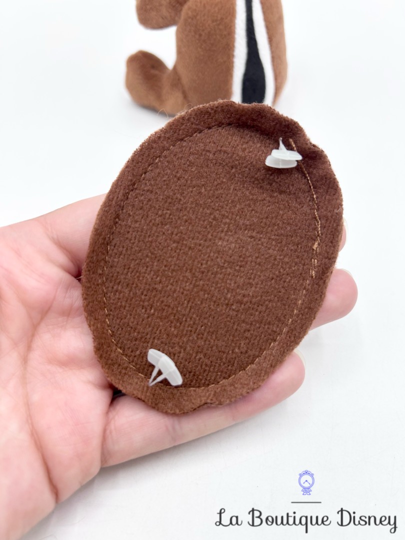 Peluche-épaule-Tic-Disney-Parks-Disneyland-Tic-et-Tac-écureuil-marron-peluche-aimantée-12-cm (1)
