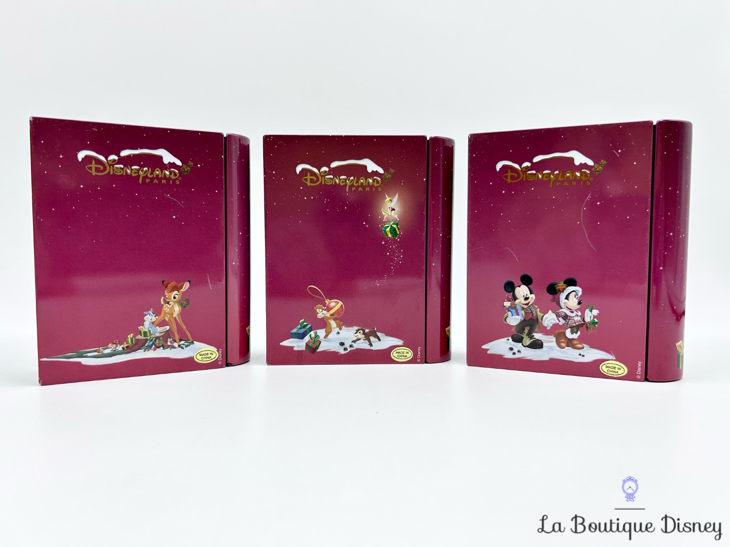Boite-métal-Mickey-et-ses-amis-Noël-livres-Disneyland-Paris-Disney-trio-hiver-rouge (1)