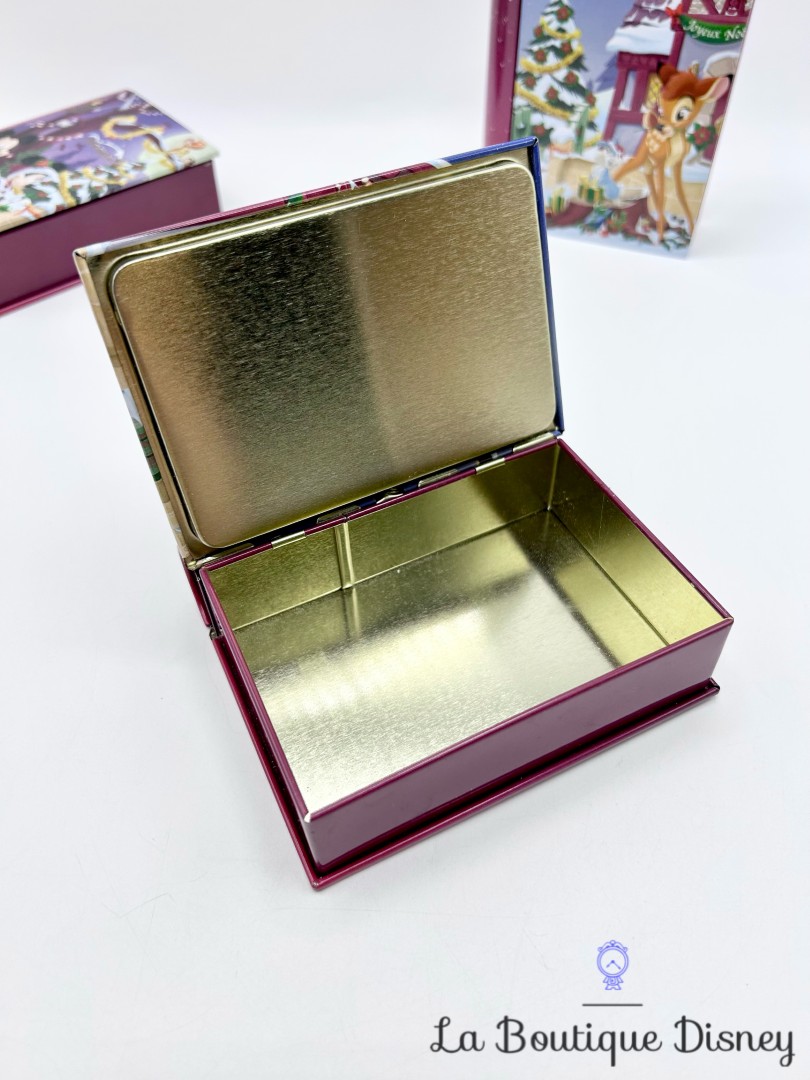 Boite-métal-Mickey-et-ses-amis-Noël-livres-Disneyland-Paris-Disney-trio-hiver-rouge (7)