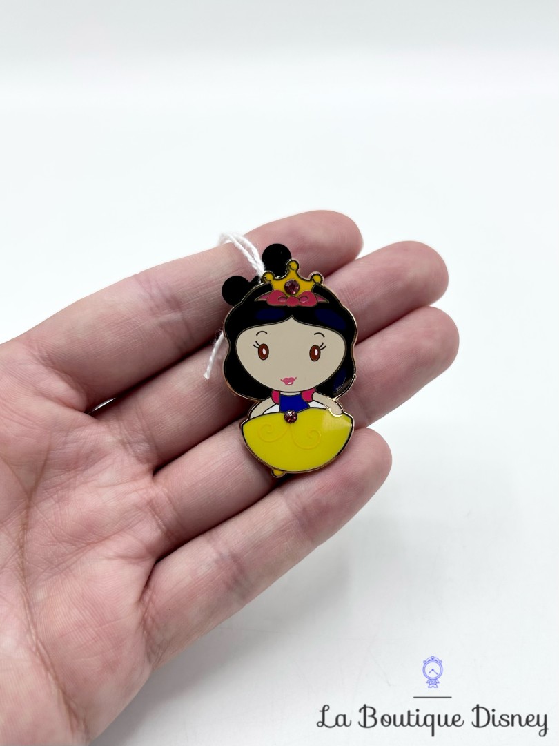 Pin-Blanche-Neige-Jewels-Opening-Edition-Disneyland-Paris-2010-Chibi-Princesses-77911 (2)