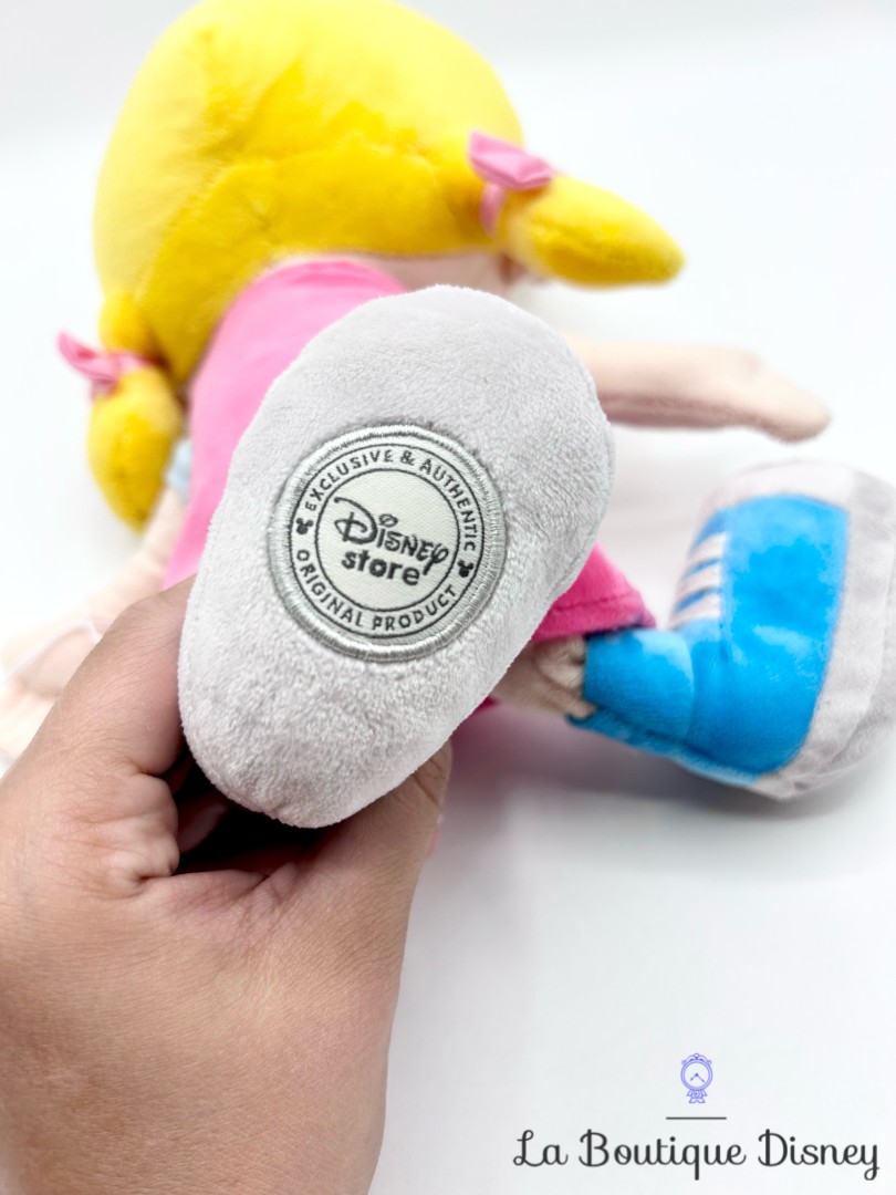 Peluche-Annie-Les-Petits-einstein-Disney-Store-fille-rose-écusson-34-cm (6)