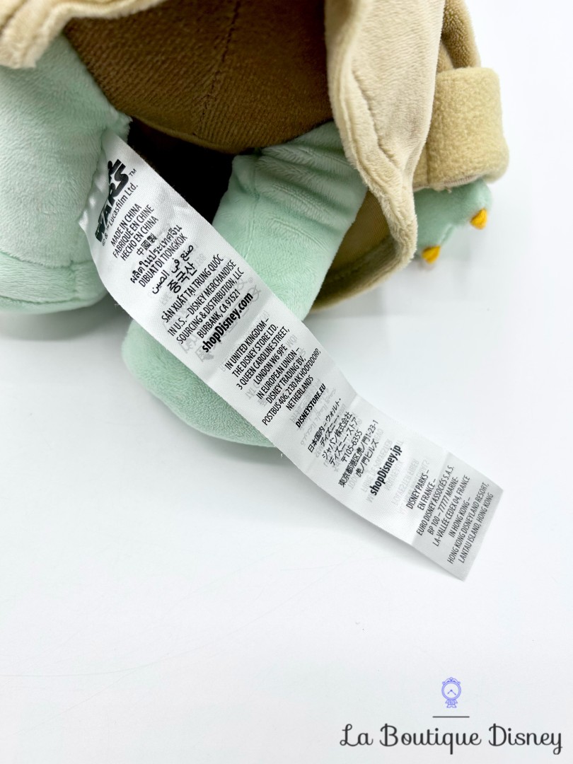 Peluche-Grogu-lange-Disney-Babies-Disney-Store-2023-The-Mandalorian-Star-Wars-couverture-beige (6)