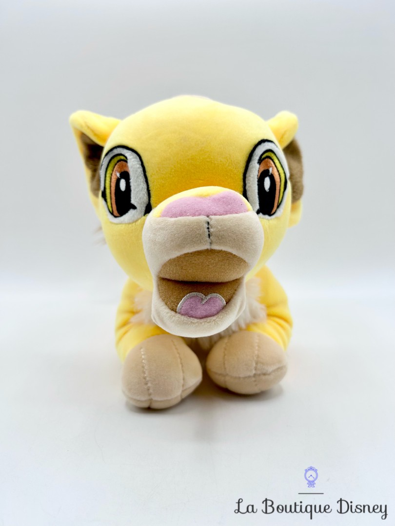 Peluche-Simba-Le-Roi-Lion-Disneyland-Paris-2019-Disney-jaune-couché-35-cm (5)