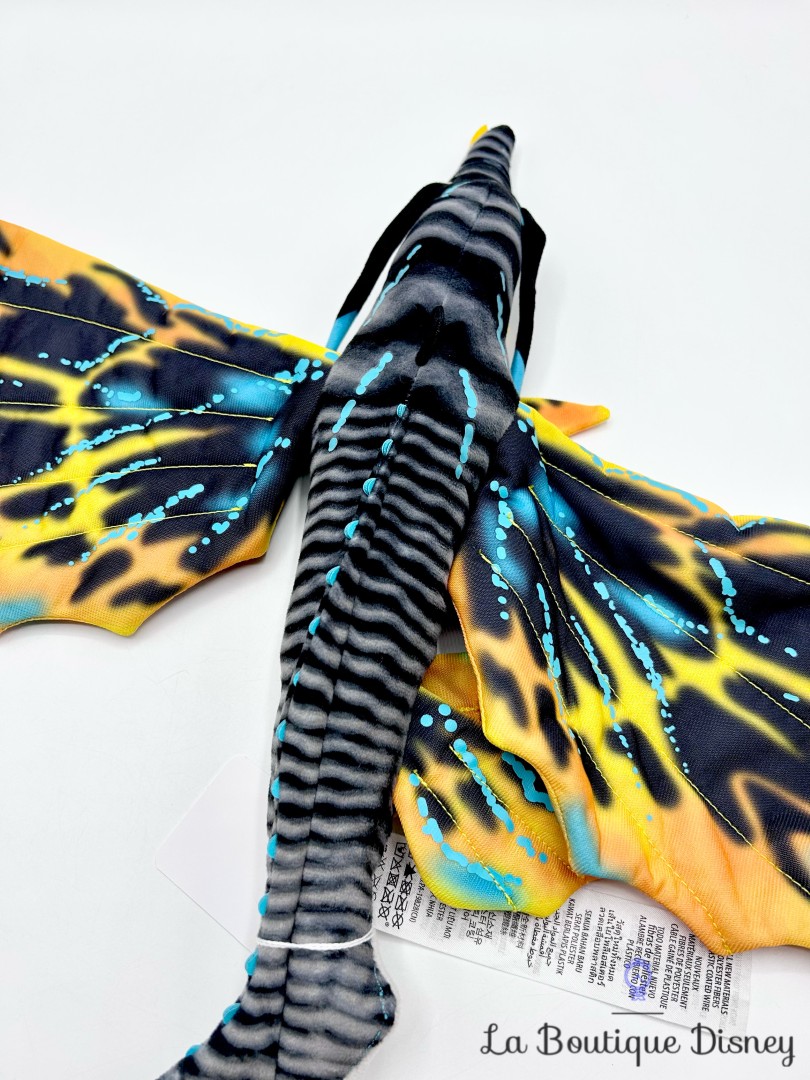 Peluche-Skimwing-Avatar-La-Voie-de-eau-Disney-Store-2023-oiseau-dragon-noir (2)