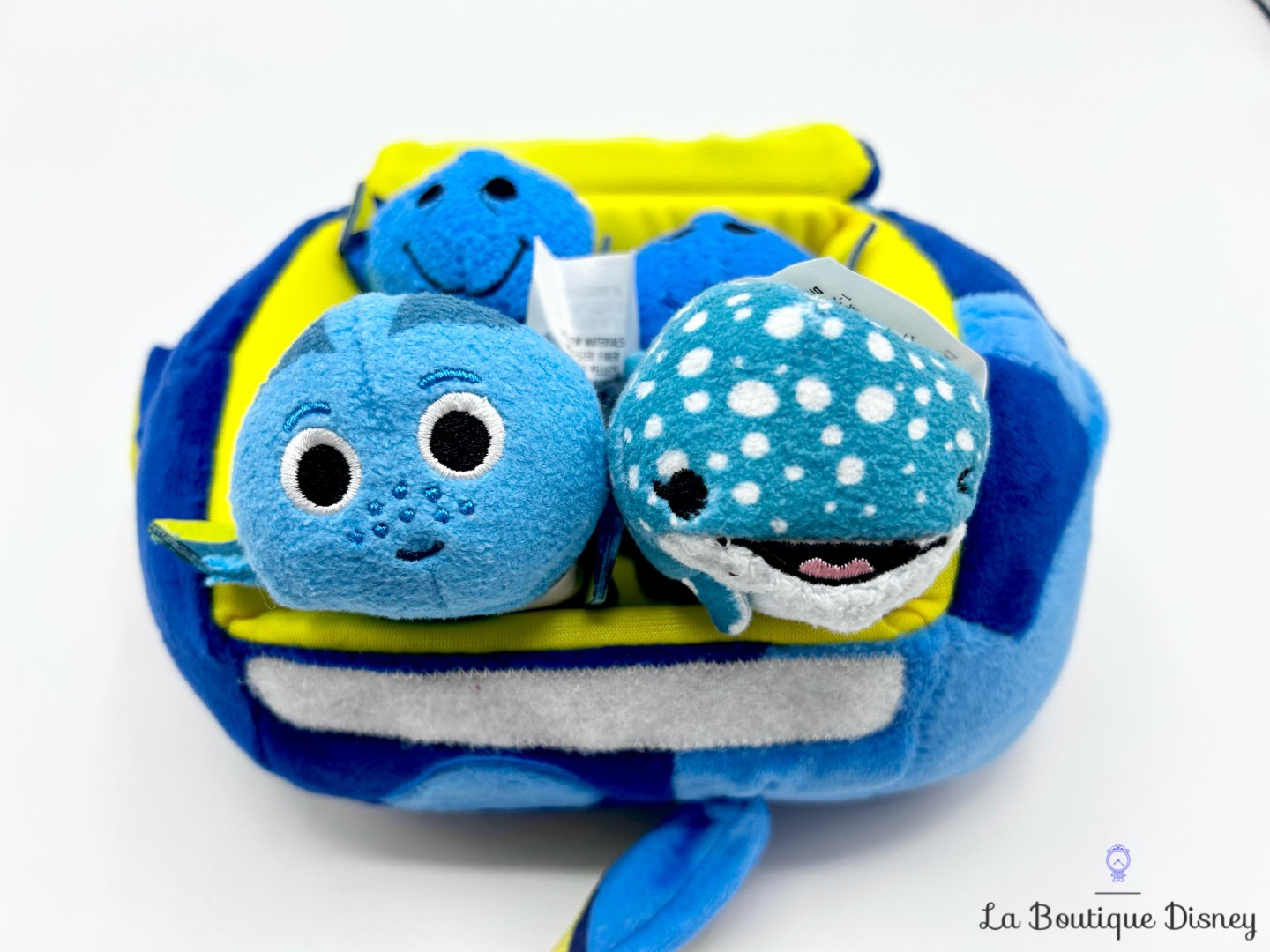 Peluche-Tsum-Tsum-Bag-Set-Finding-Dory-Disney-Store-2016-Le-Monde-de-Dory-poisson-bleu (3)