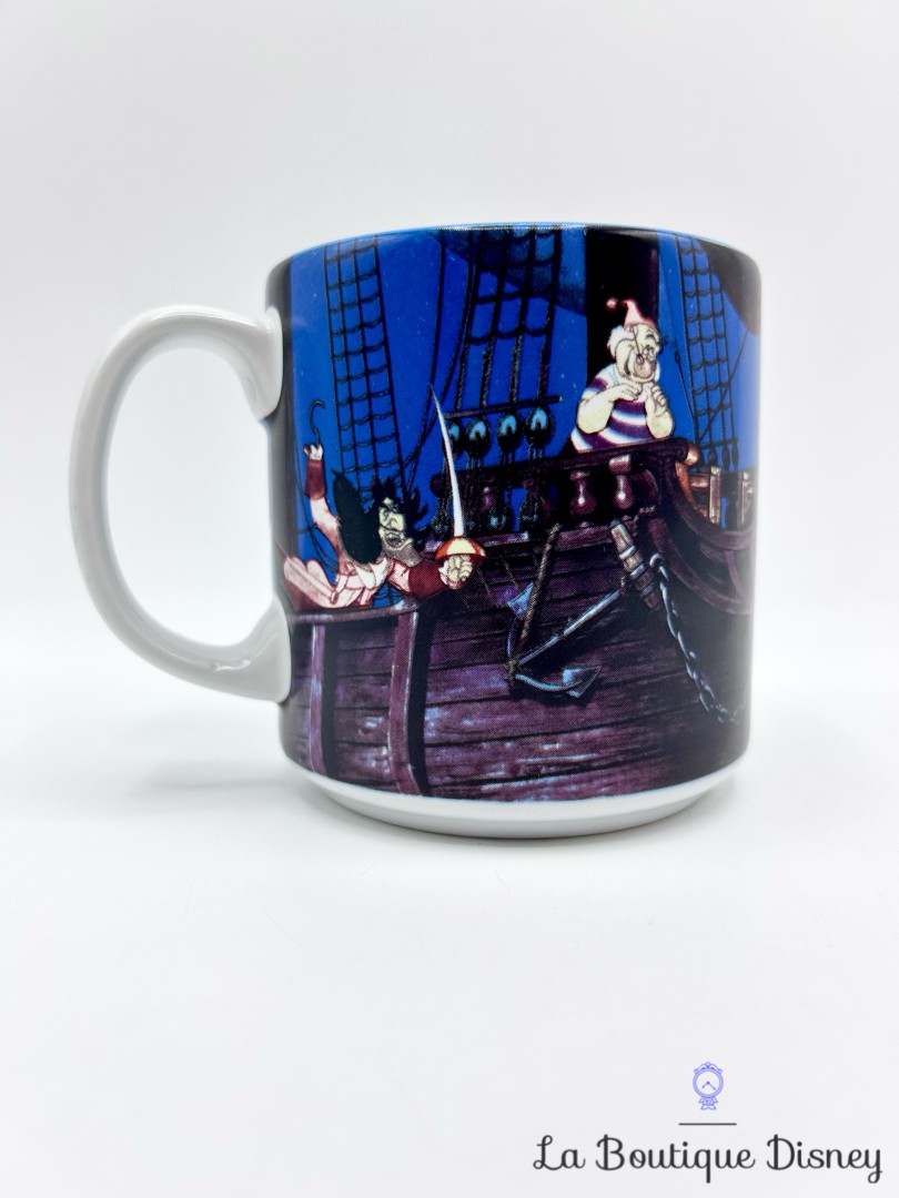 Tasse-scène-Peter-Pan-Disneyland-Resort-Paris-Disney-mug-scène-film-bateau-nuages (1)